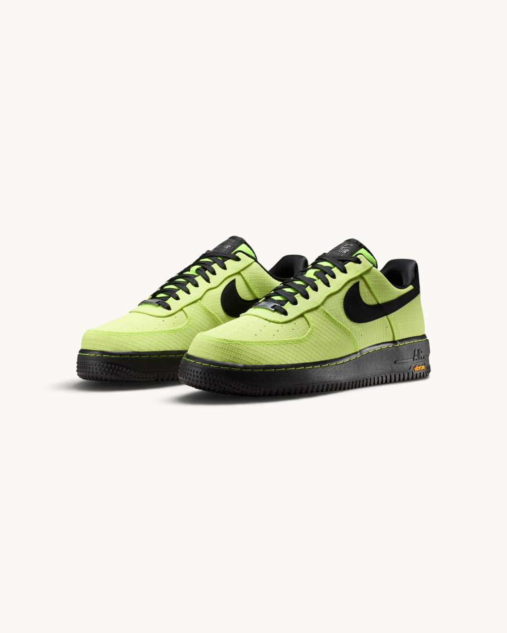 Tenis Nike Air Force 1 '07 LX Vibram Volt