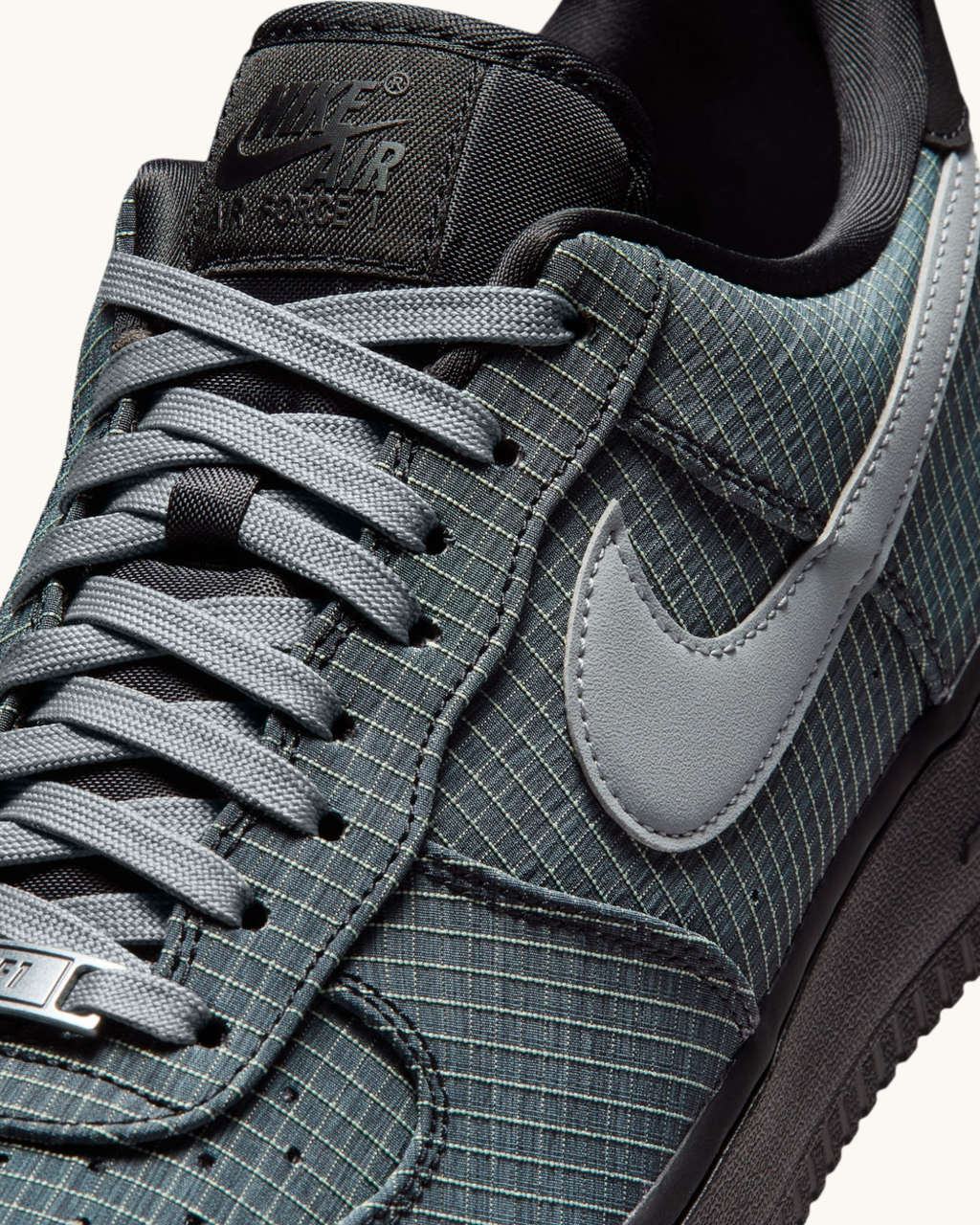 Tenis Nike Air Force 1 '07 LX Vibram Smoke Grey