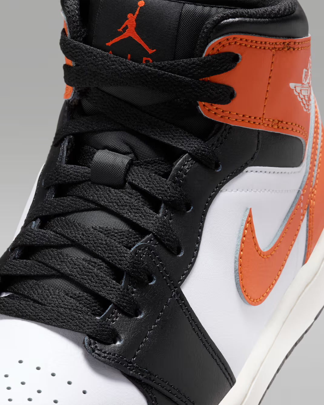 Tenis Air Jordan 1 Mid