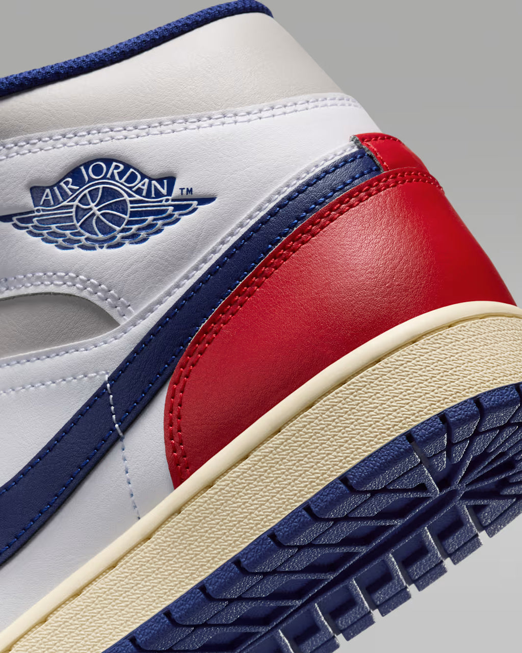 Tenis Air Jordan 1 Mid