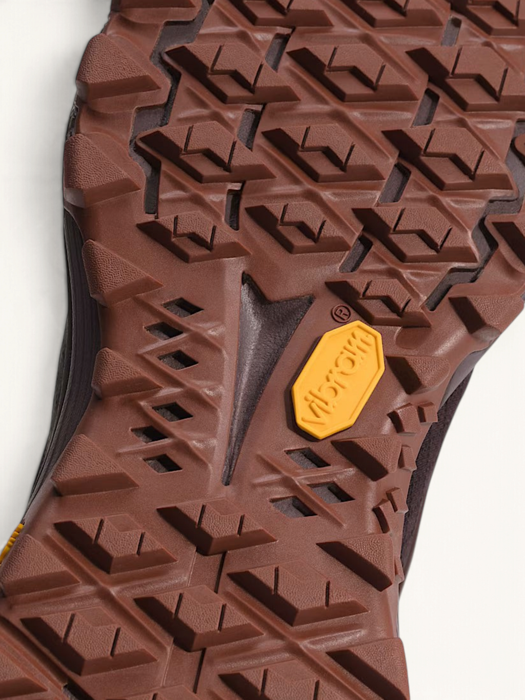 Suela Vibram marrón de los tenis FRIDAY.COM.CO Vans Crosspath XC con tacos profundos para mayor agarre y tracción