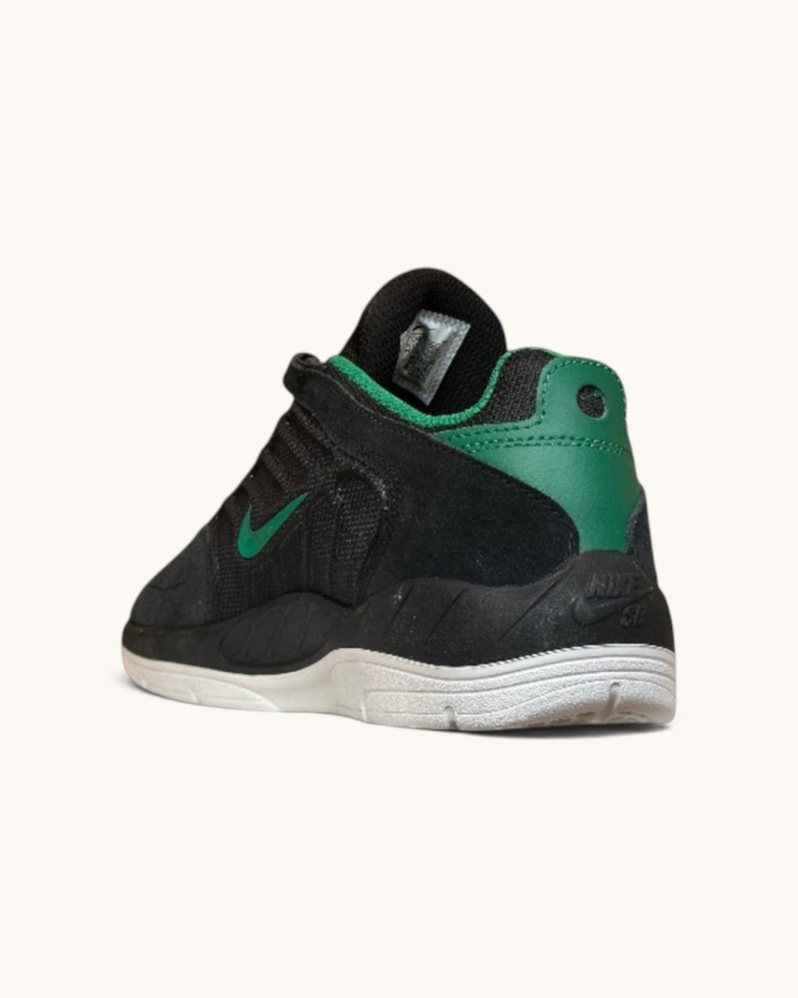 Tenis Nike SB Vertebrae Black, Malachite, & Summit White