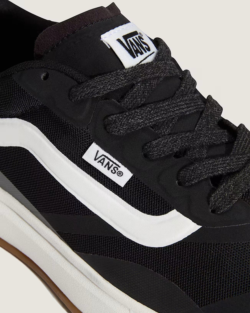 Tenis Vans MTE Ultrarange 2.0 RW Black White