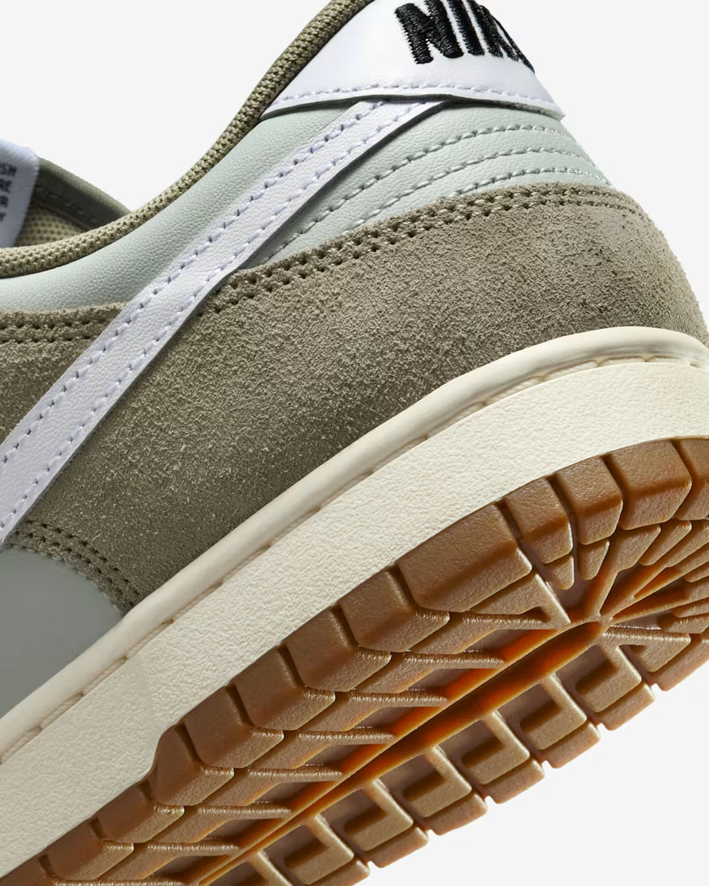 Tenis Nike Dunk Low Retro SE