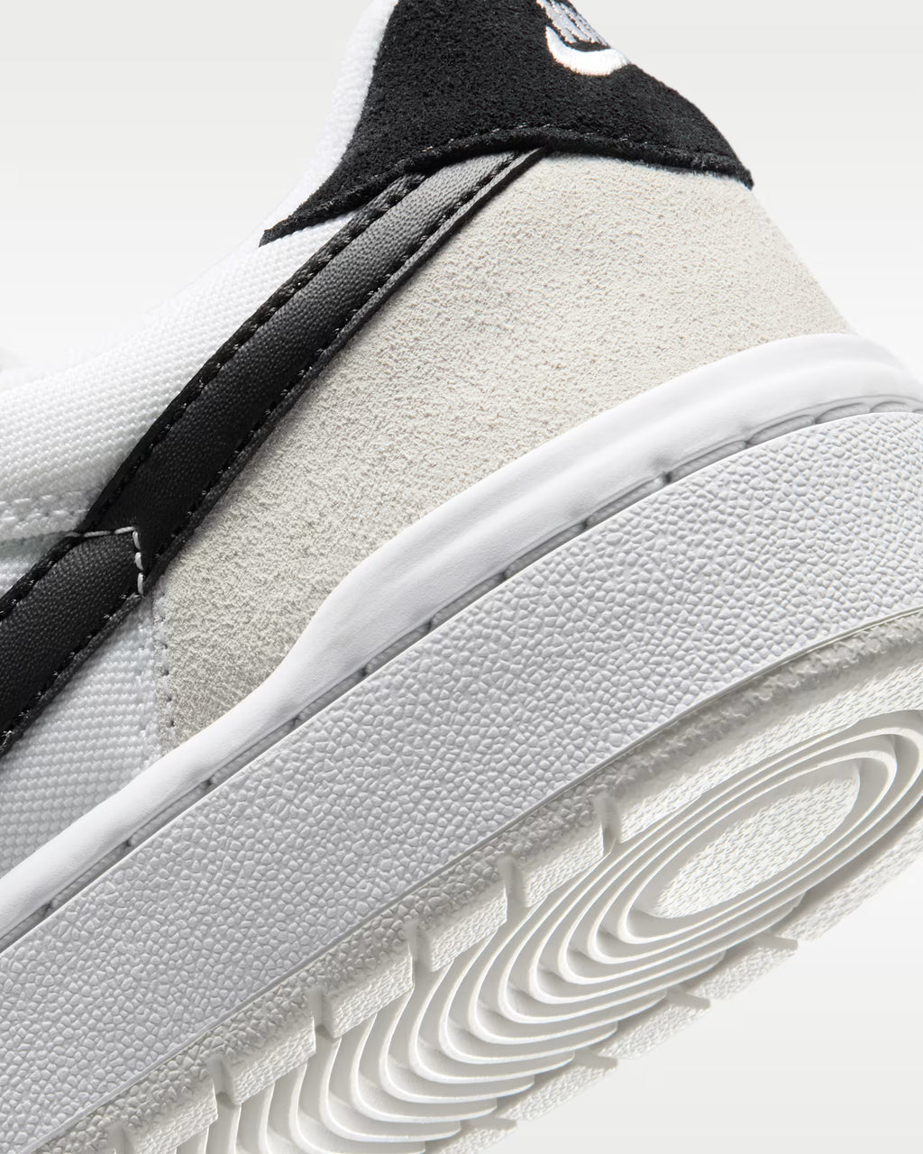 Tenis Nike SB Code 58 Summit White