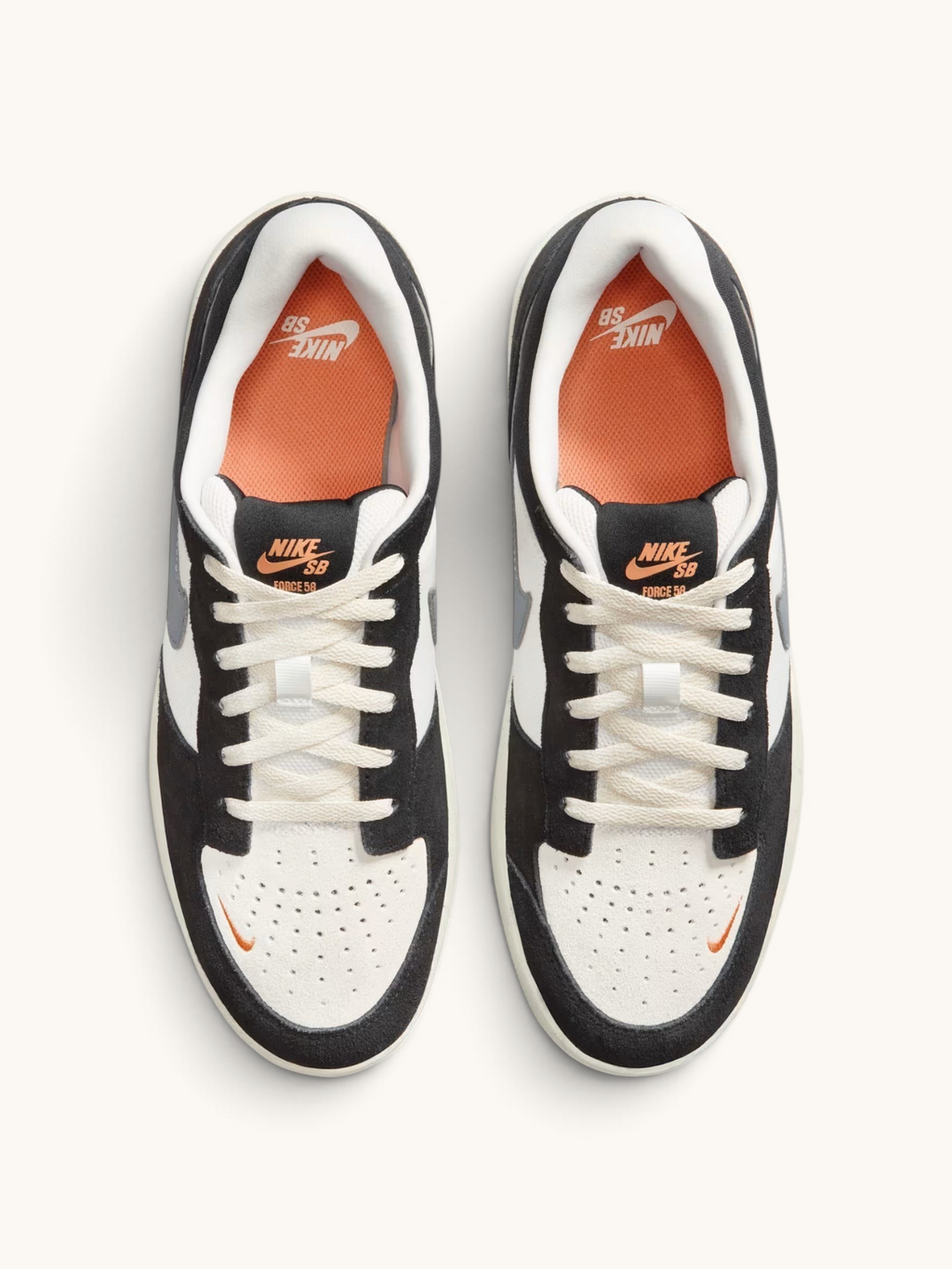 Zapatillas de skate FRIDAY.COM.CO Nike SB Force 58 en cuero y gamuza color sail, gris y detalles en naranja