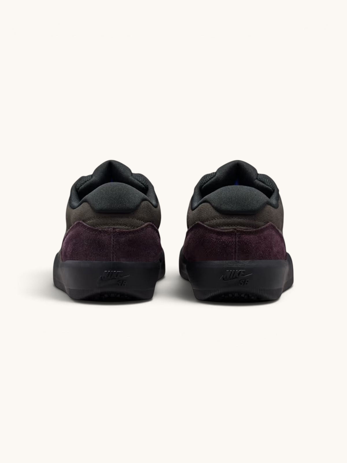 Vista trasera de las zapatillas de skate FRIDAY.COM.CO Nike SB Force 58 en cuero y gamuza color marrón oscuro