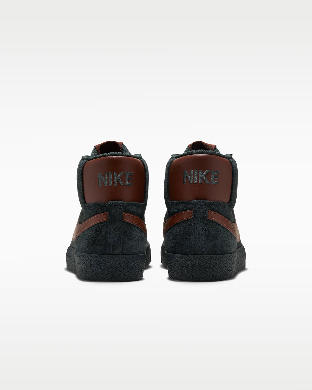 Tenis Nike SB Zoom Blazer Mid Black Spruce