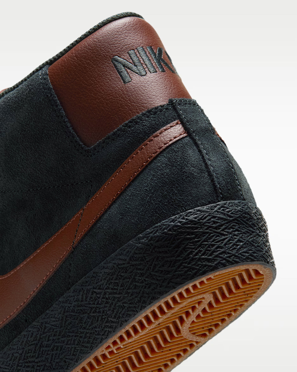 Tenis Nike SB Zoom Blazer Mid Black Spruce