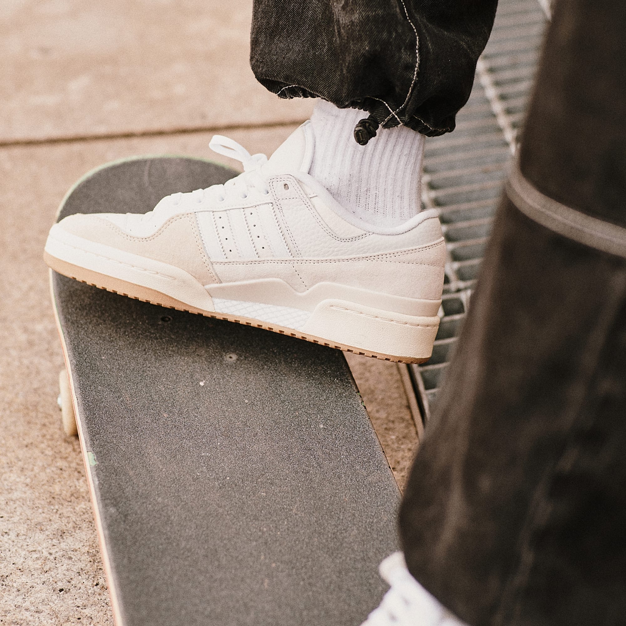 Tenis Adidas Forum 84 Low ADV