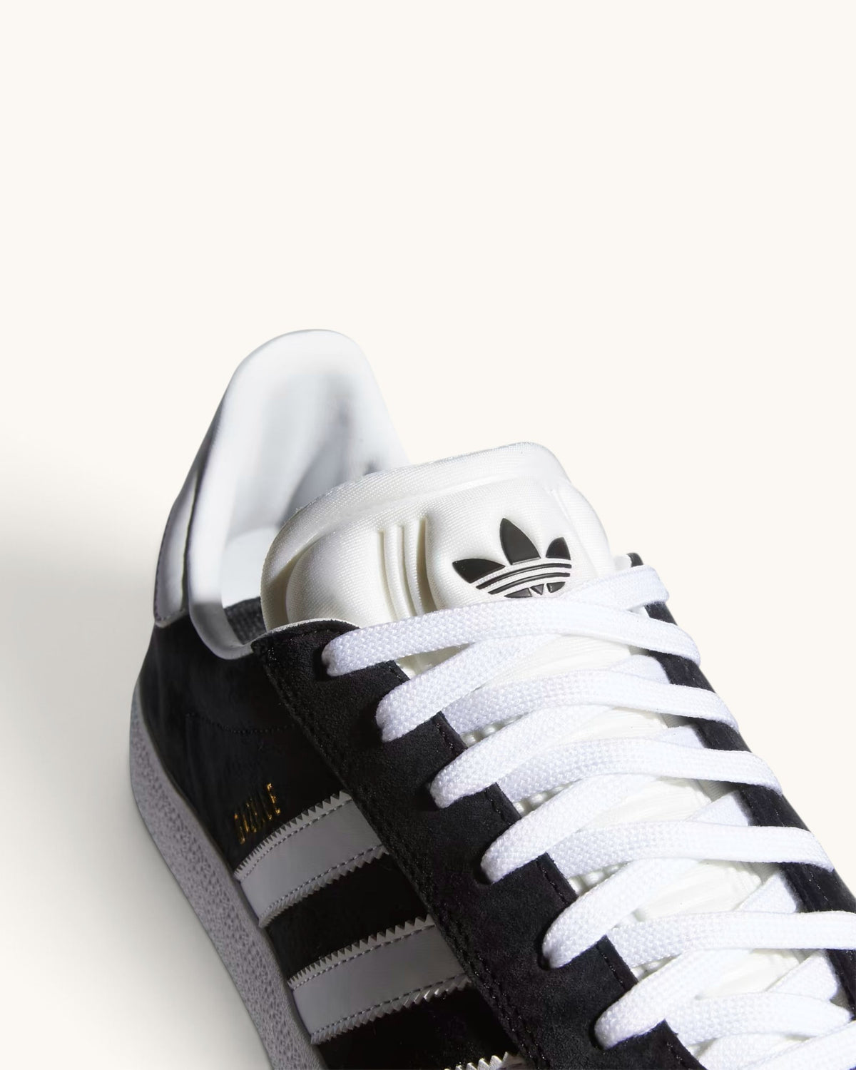 Tenis Adidas Gazelle ADV Black & White