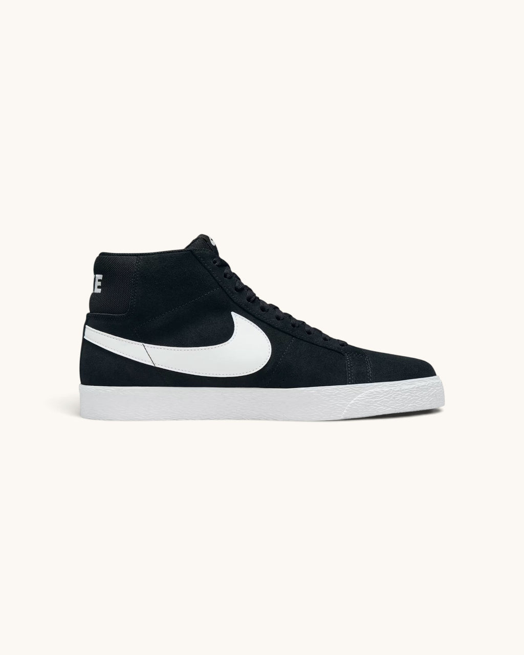 FRIDAY.COM.CO Nike SB Zoom Blazer Mid sneakers in black suede with a white Swoosh and vulcanized rubber sole