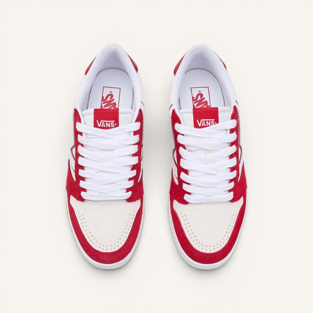 Zapatillas Vans Lowland 2.0 rojas y blancas de ante y cuero sintético con cordones blancos y suela cupsole.