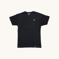 Camiseta negra FRIDAY.COM.CO de algodón para hombre con logo pequeño en el pecho y dobladillo.