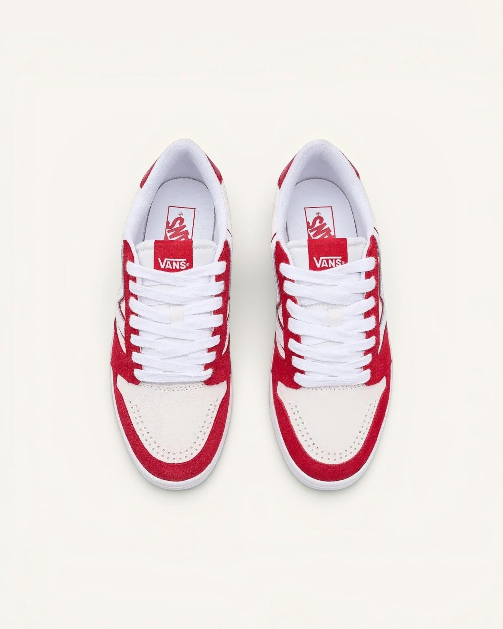 Zapatillas Vans Lowland 2.0 rojas y blancas de ante y cuero sintético con cordones blancos y suela cupsole.