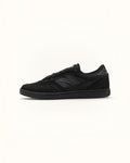 Tenis New Balance Numeric 440 negros de gamuza y malla con logo N blanco. FRIDAY.COM.CO