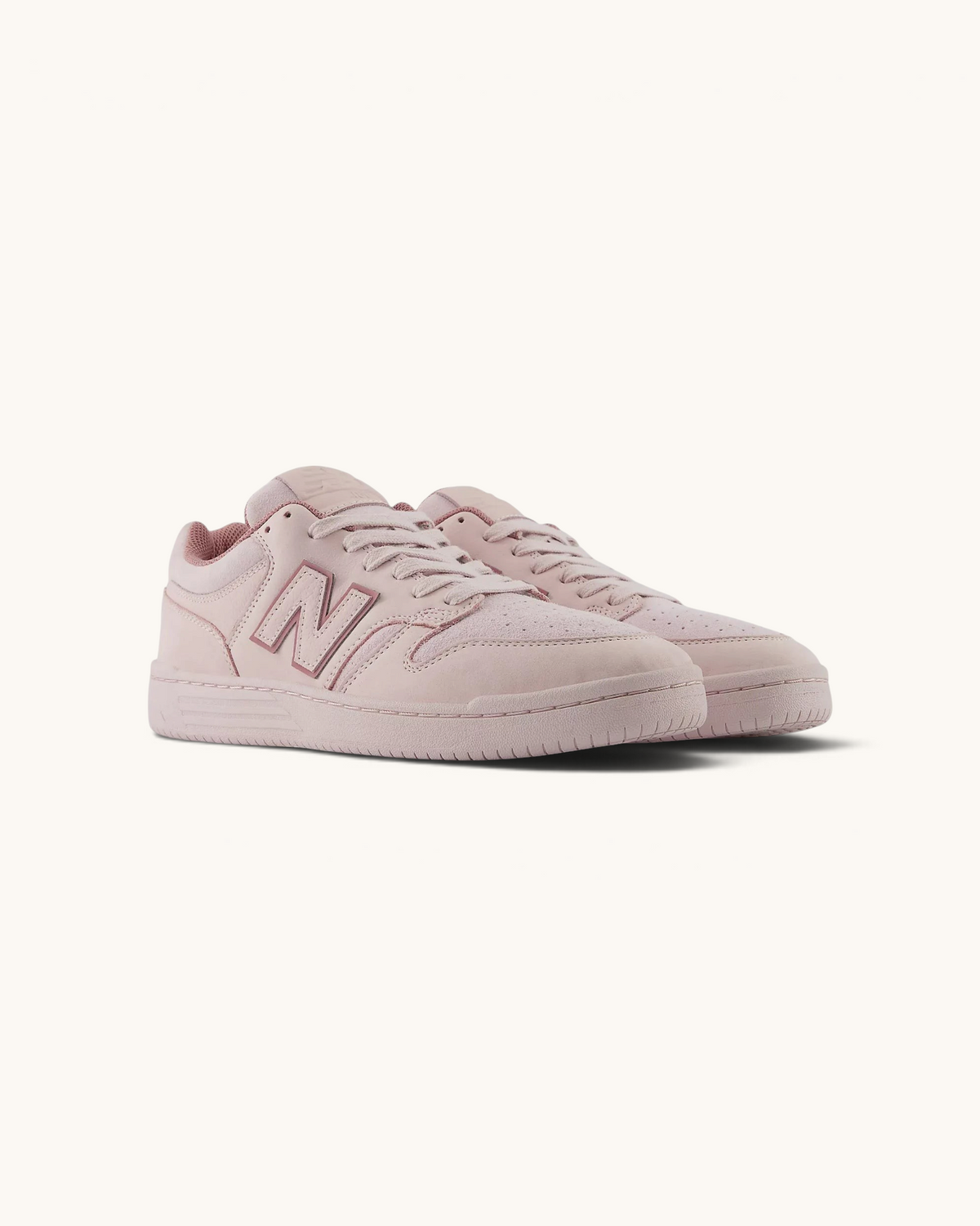 Tenis de skate FRIDAY.COM.CO New Balance Numeric 480 en color rosa pastel con diseño de gamuza y suela resistente