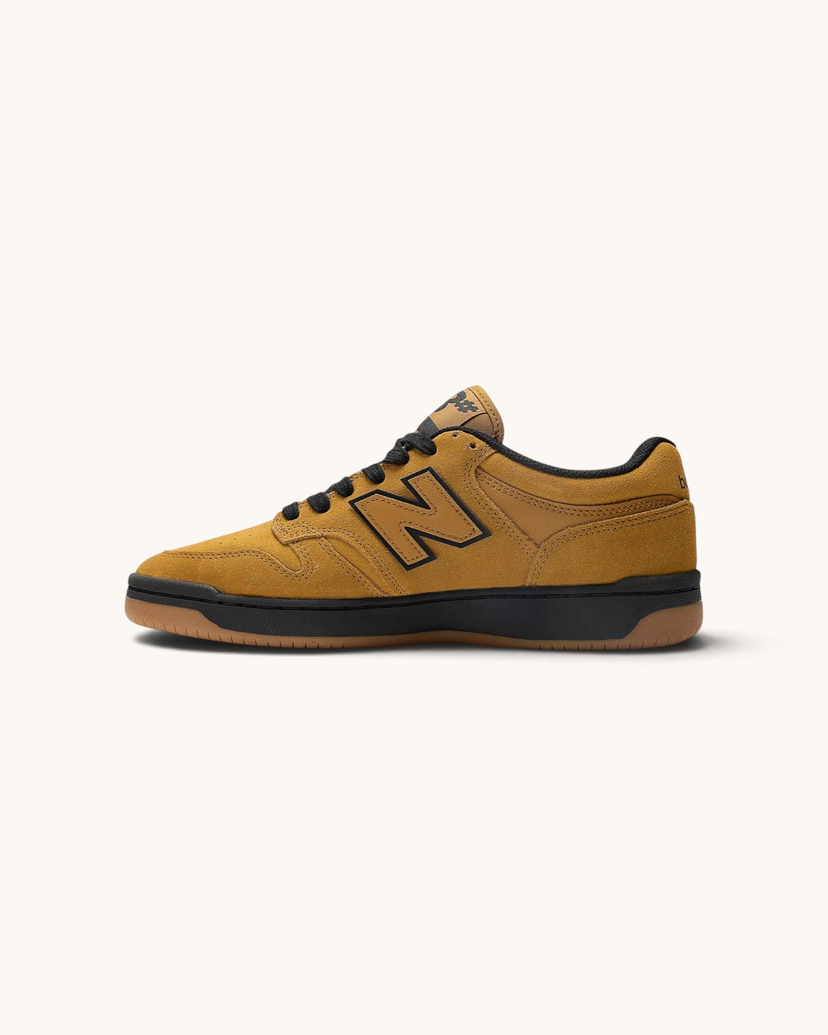 Tenis FRIDAY.COM.CO New Balance Numeric 480 Jamie Foy en gamuza color mostaza con suela negra y detalles en cuero
