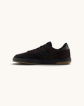 Tenis de skate FRIDAY.COM.CO New Balance Numeric 440v2 en color marrón y negro con suela de goma resistente