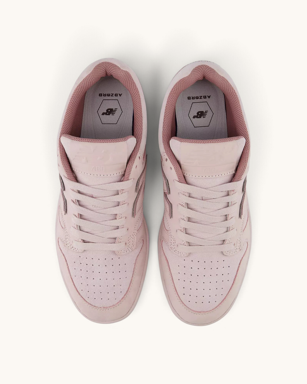 Tenis FRIDAY.COM.CO New Balance Numeric 480 Jamie Foy en color rosa pastel con diseño de skate y suela de goma