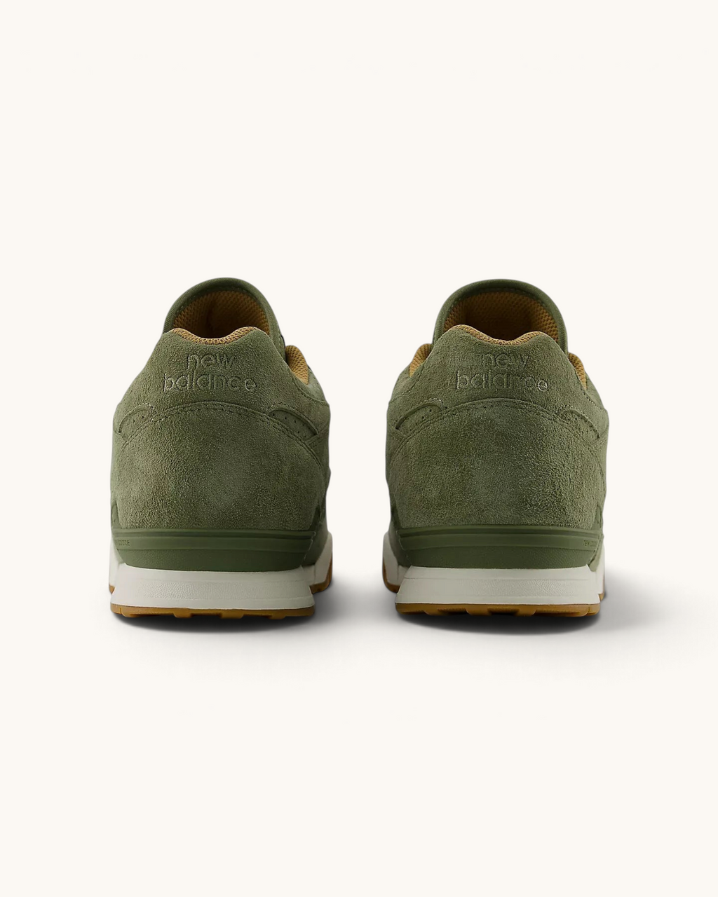 Vista trasera de los tenis FRIDAY.COM.CO New Balance Numeric 770 en color verde oliva con suela de goma