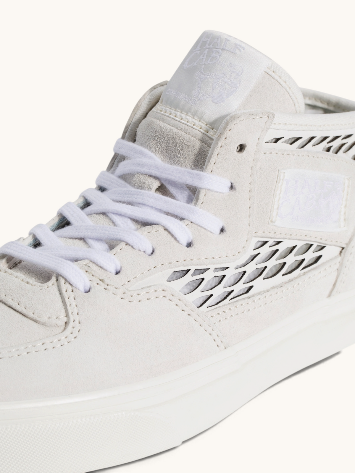 Tenis Vans Half Cab Decon Marshmallow