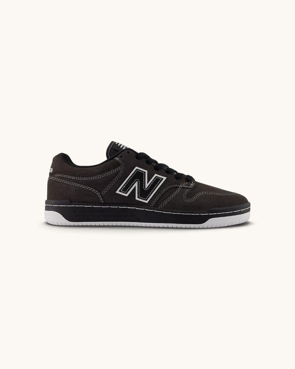 Tenis de skate FRIDAY.COM.CO New Balance Numeric 480 en gamuza negra con logo lateral y suela de goma blanca