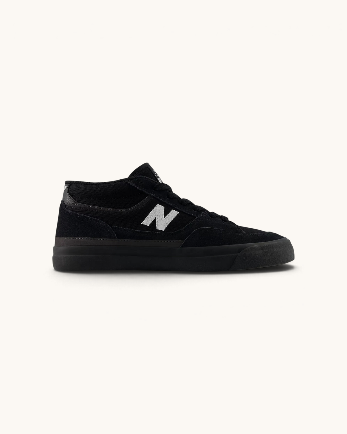 Zapatillas de skate FRIDAY.COM.CO New Balance Numeric 417 Franky Villani en color negro con logo blanco