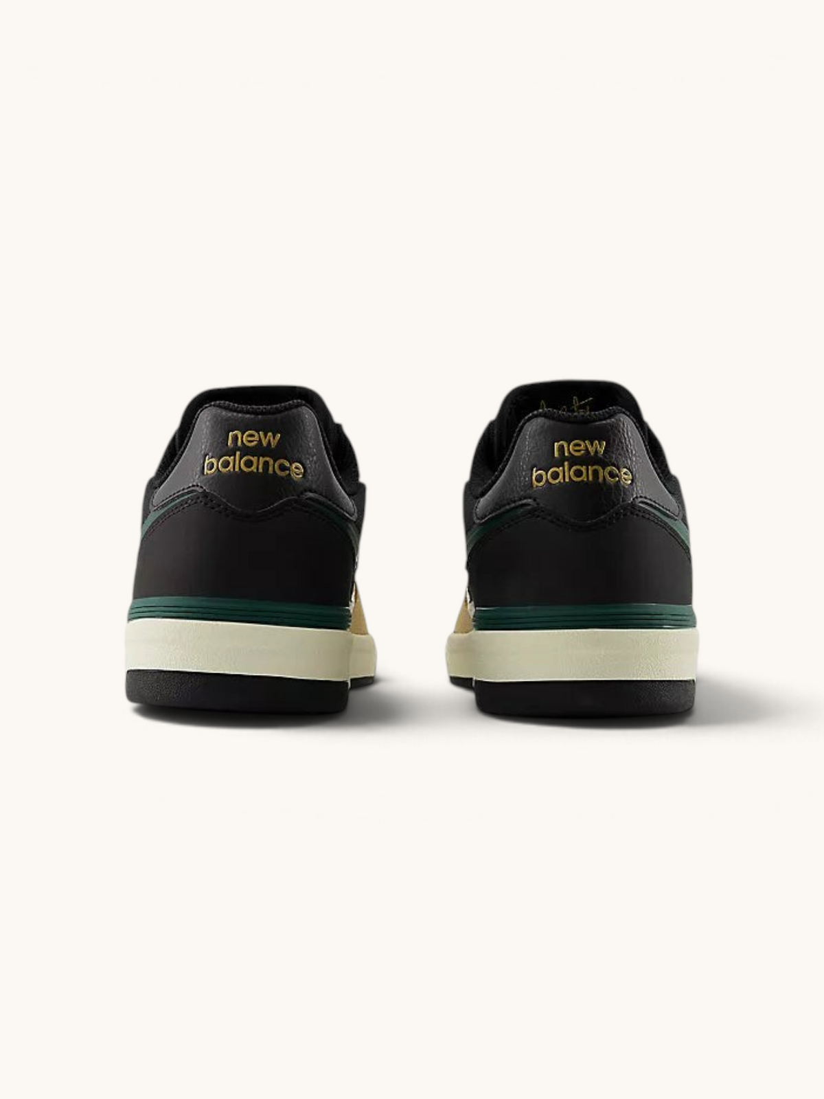 Vista trasera de las zapatillas de skate FRIDAY.COM.CO New Balance Numeric 306 en negro, verde y crema