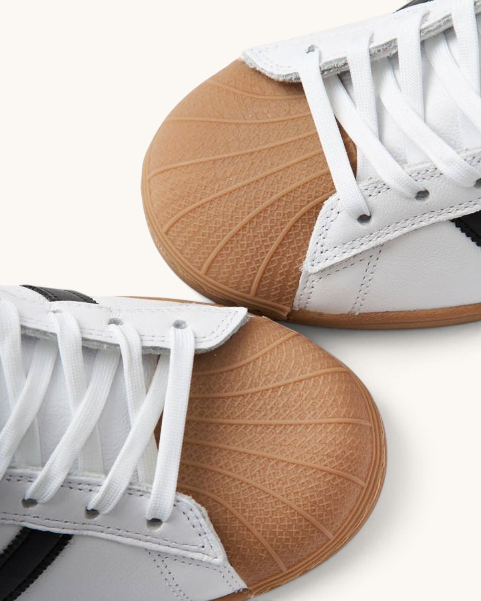 Tenis Adidas Superstar ADV White, Black & Gum
